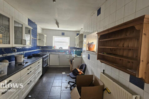 Treorchy CF42 6 3 bed end of terrace house for sale