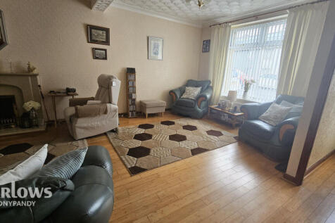 Maerdy Road, Maerdy, Ferndale CF43 2 bed end of terrace house for sale
