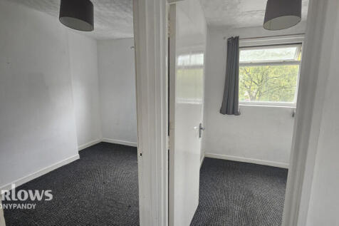 Partridge Road, Llwynypia CF40 2 2 bed maisonette for sale