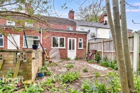 Aylsham Road, Norwich 2 bed terraced house for sale