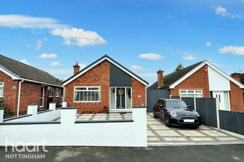 2 bedroom detached bungalow for sale