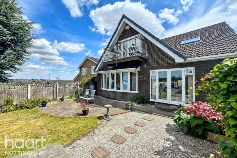 Standhill Avenue, Carlton 4 bed detached house for sale