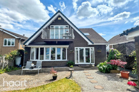 Standhill Avenue, Carlton 4 bed detached house for sale