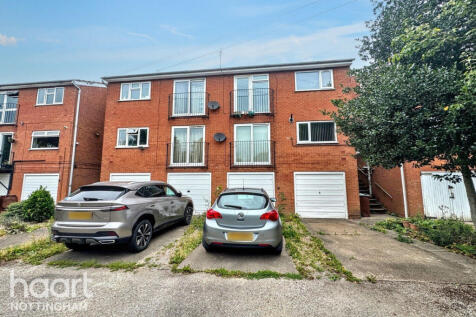 Woodborough Road, Nottingham 2 bed maisonette for sale