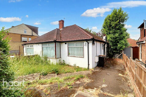 2 bedroom semi-detached bungalow for sale