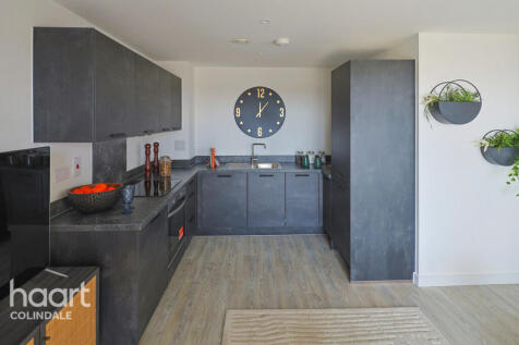 Station Road, Edgware 1 bed apartment for sale