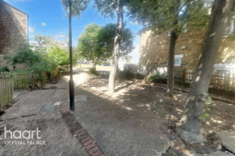 Ladas Road, London 1 bed flat for sale