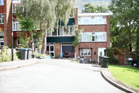 White Lodge, London 3 bed townhouse for sale