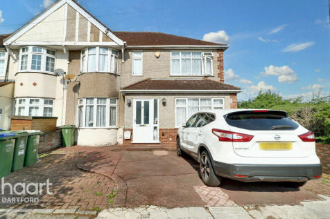 5 bedroom semi-detached house for sale