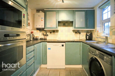London Road, Dartford 2 bed end of terrace house for sale