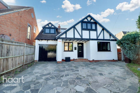 Alfred Road, Dartford 4 bed detached bungalow for sale