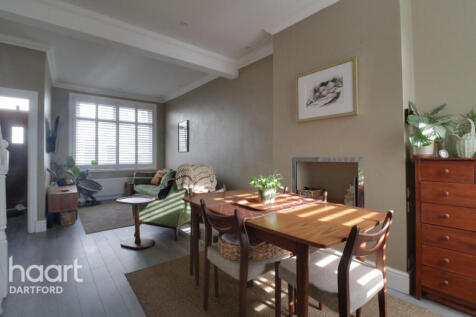 Gordon Road, Dartford 2 bed terraced house for sale