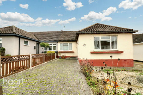 2 bedroom semi-detached bungalow for sale