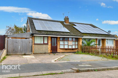 3 bedroom semi-detached bungalow for sale