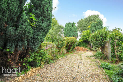 Bridport Road, Thornton Heath 2 bed terraced house for sale