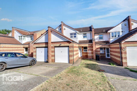 Downs Grove, Basildon 3 bed terraced house for sale