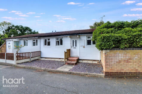 Holgate, Basildon 2 bed bungalow for sale