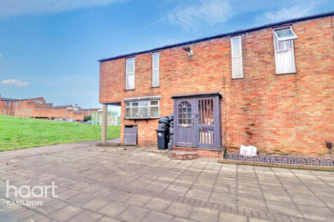 Beeston Courts, Basildon 3 bed end of terrace house for sale