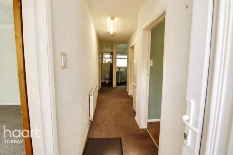 3 bedroom semi-detached bungalow for sale