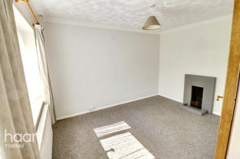 3 bedroom semi-detached bungalow for sale