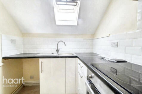 Shakespeare Road, Bedford 2 bed flat for sale