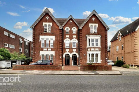 Shakespeare Road, Bedford 2 bed flat for sale