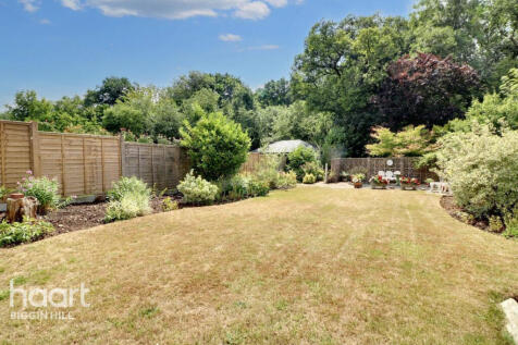 The Grove, Biggin Hill 3 bed detached house for sale