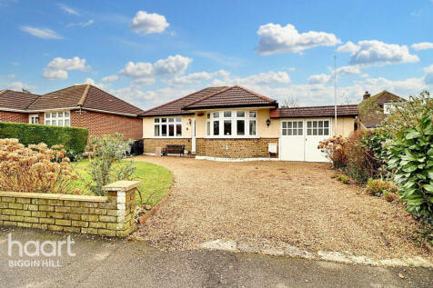 Old Tye Avenue, Biggin Hill 4 bed bungalow for sale