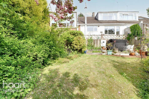 Victoria Gardens, Biggin Hill 4 bed semi