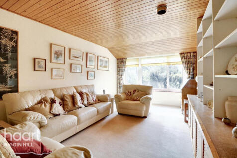 Victoria Gardens, Biggin Hill 4 bed semi