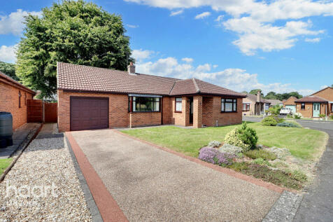 2 bedroom detached bungalow for sale