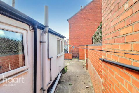 St Andrews Street, Lincoln 2 bed terraced house for sale