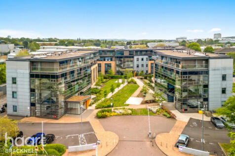 Wokingham Road, Bracknell 2 bed apartment for sale