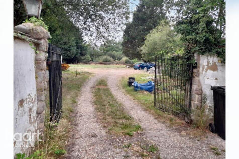 Nine Mile Ride, WOKINGHAM 3 bed bungalow for sale