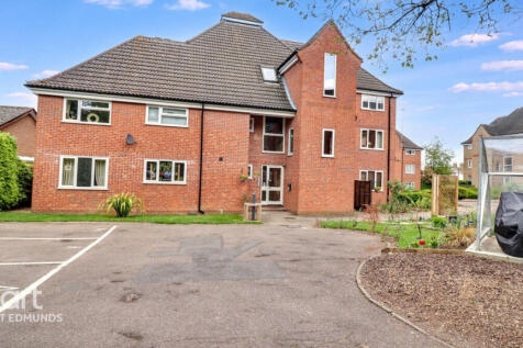 Trinity Mews, Bury St Edmunds 2 bed flat for sale