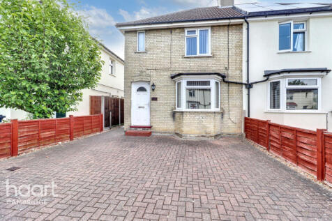3 bedroom semi-detached house for sale