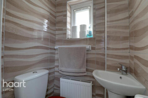 Dallow Road, Luton 3 bed terraced house for sale