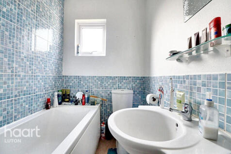 Clarendon Road, Luton 1 bed maisonette for sale