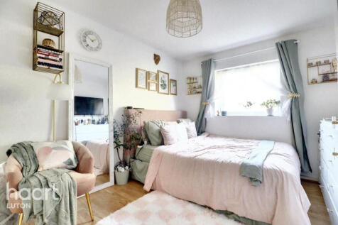 Rowan Close, Luton 1 bed apartment for sale
