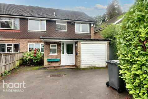 4 bedroom semi-detached house for sale