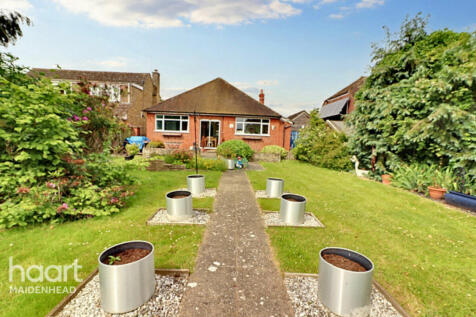 Cookham Road, Maidenhead 2 bed detached bungalow for sale