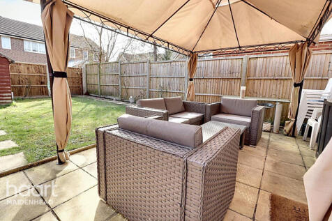 Pakenham Road, BRACKNELL 3 bed end of terrace house for sale