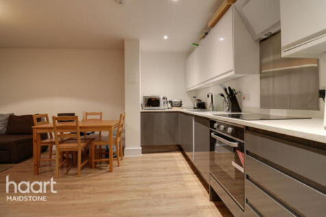 Lower Stone Street, Maidstone 2 bed apartment for sale