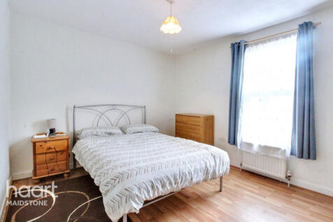 Peel Street, Maidstone 2 bed terraced house for sale