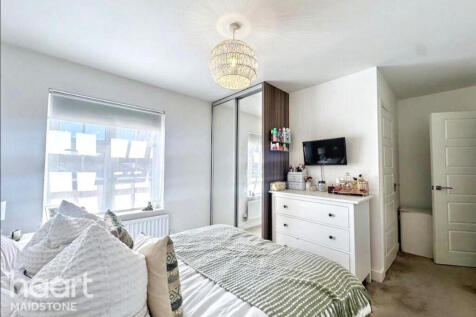 Broadclough Way, Maidstone 2 bed apartment for sale