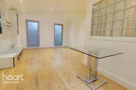 Orchard Close, Orchard Street, Maidstone 1 bed apartment for sale