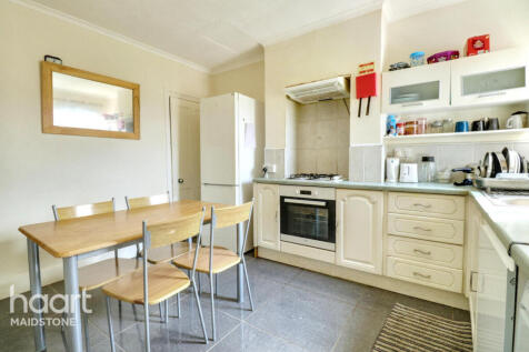 Tonbridge Road, Maidstone 3 bed terraced house for sale
