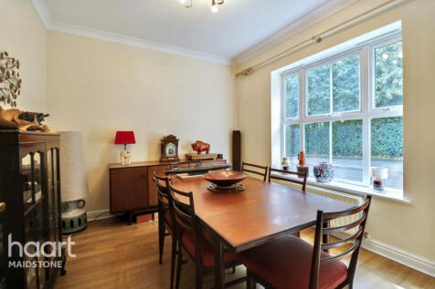 Collinge Close, West Malling 6 bed detached house for sale