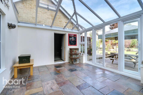 Collinge Close, West Malling 6 bed detached house for sale