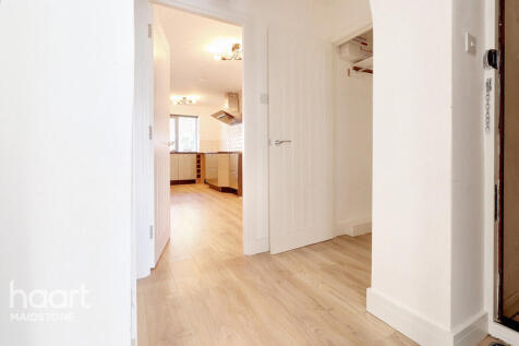 Buckland Hill, Maidstone 2 bed apartment for sale